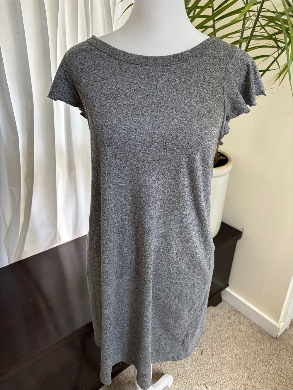 GAP Heather Gray Short Flutter Sleeve Knit Mini Dress